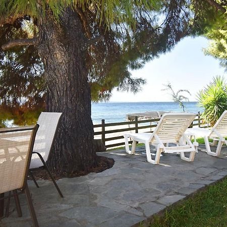 Barlee Beach Front House, Metamorfosi Kültér fotó
