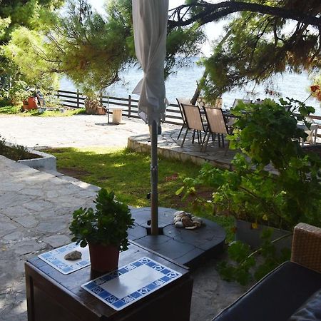 Barlee Beach Front House, Metamorfosi Kültér fotó